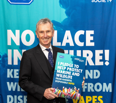 Nigel Evans pictured at RSPCA and Marine Conservation Society drop-in on disposable vapes